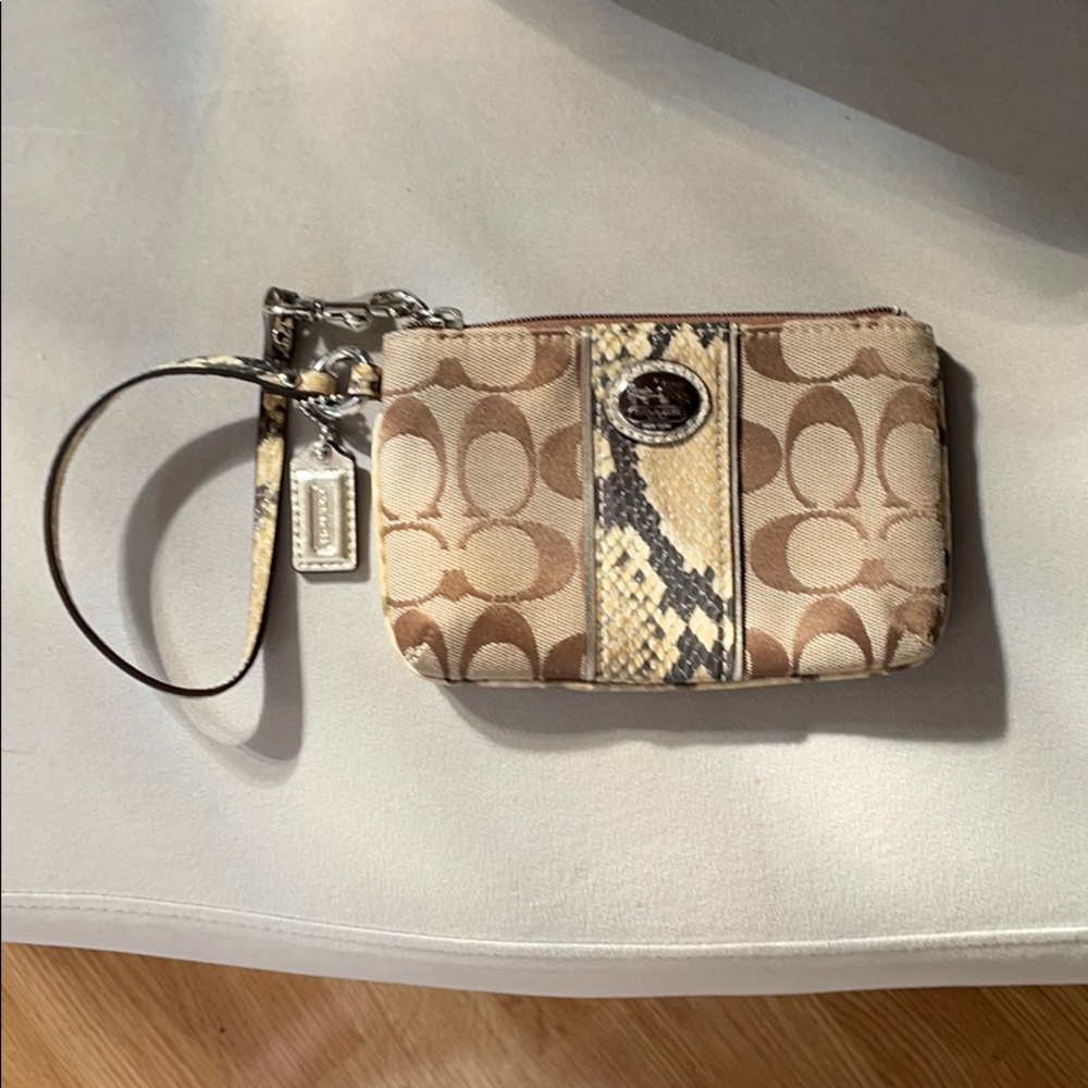 Coach classic wristlet